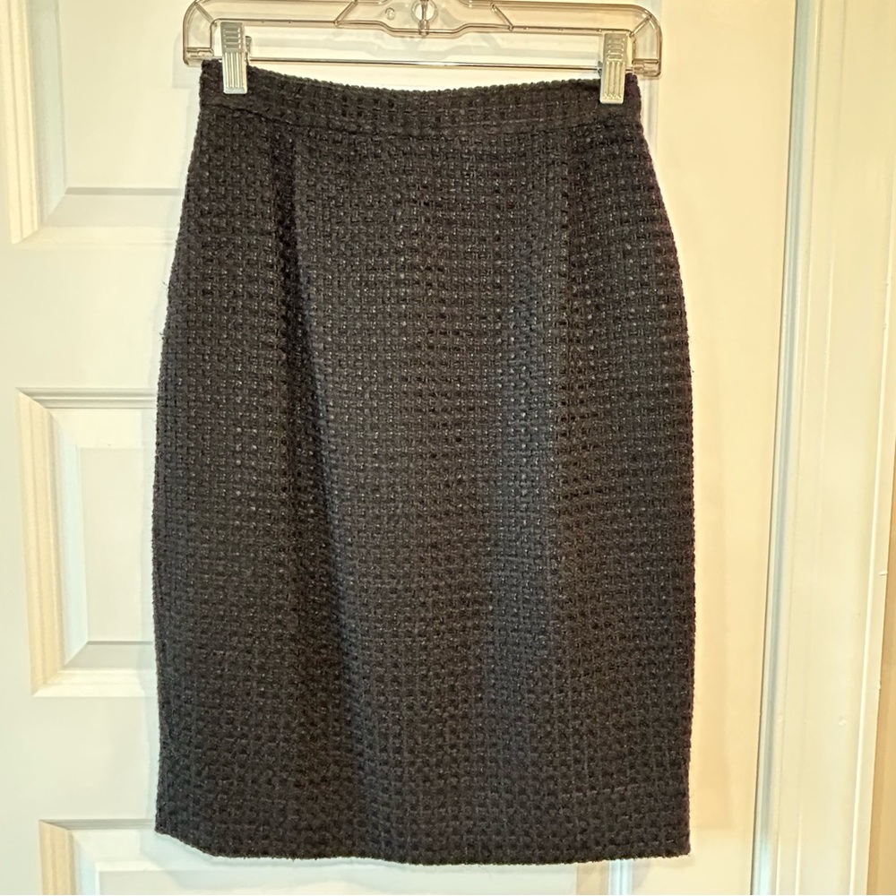 Valentino Elegant Black Textured Skirt Made in Italy